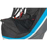 You can also use the two large side pockets in complete safety even in flight because they have a loop to secure all your gadgets.