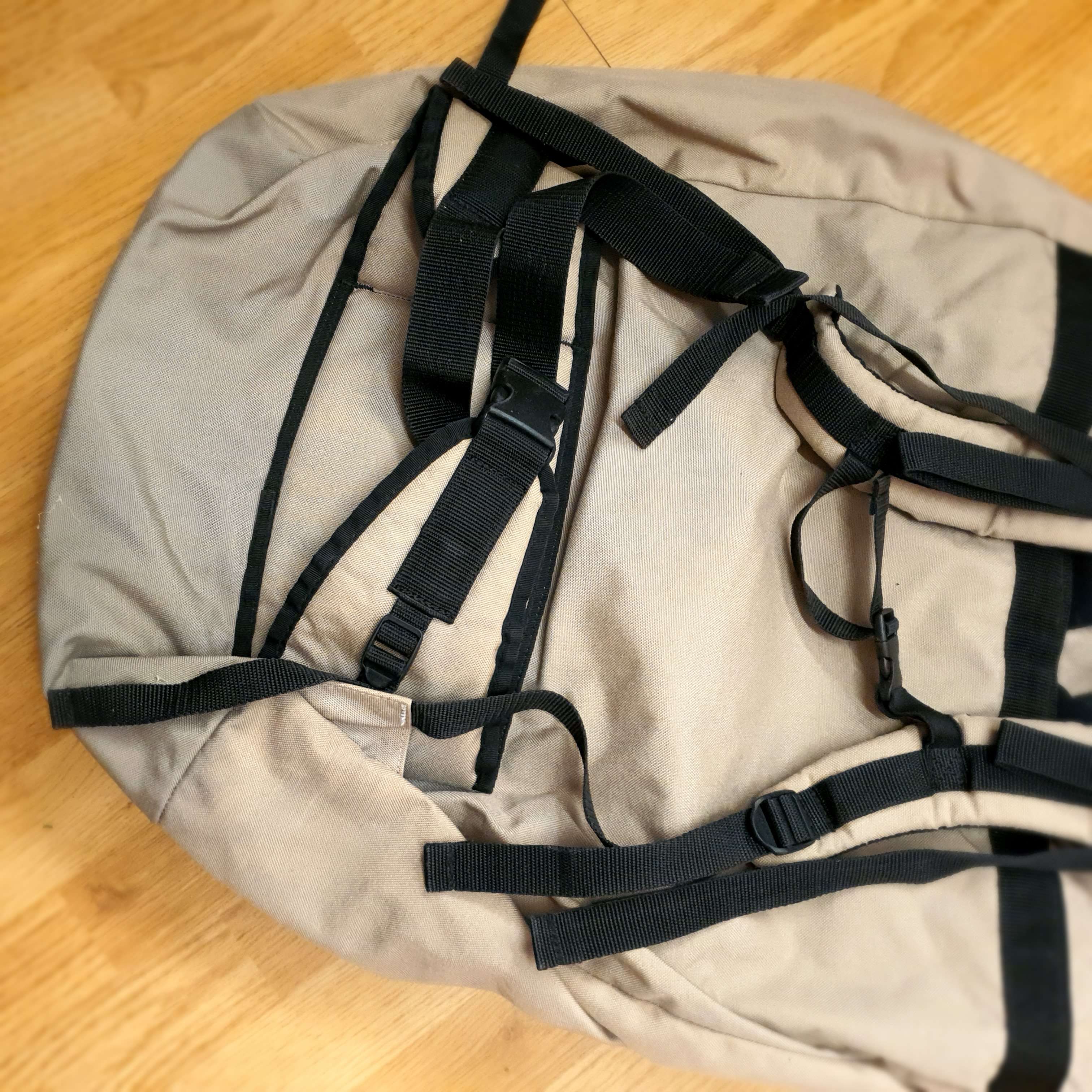 Ozone Paraglider Rucksack Grey-Red 26073000-04