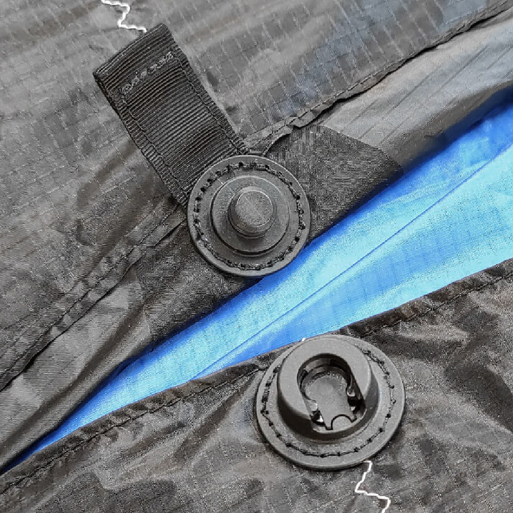 Advance FLATBAG ULS: magnet-buckles - easy to close