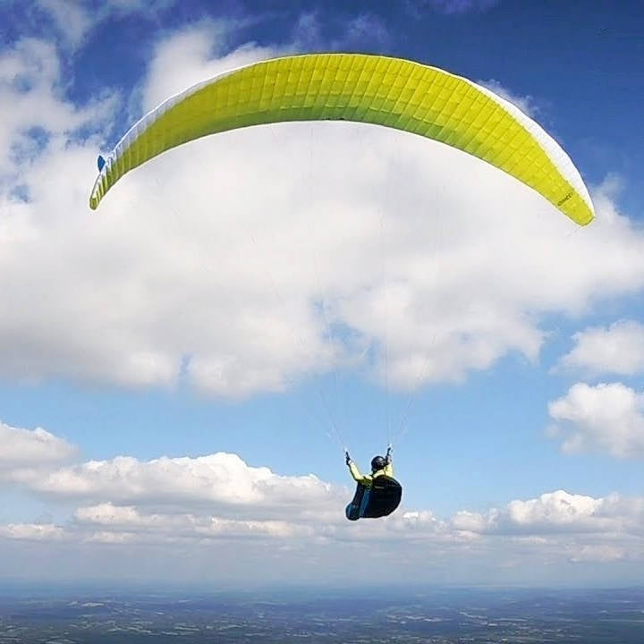 Advance XI lightweight cross country paraglider