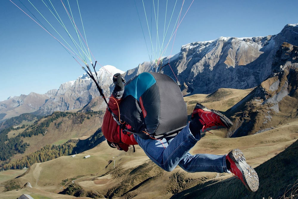 Shown with optional extra foot stirrup with speed system.