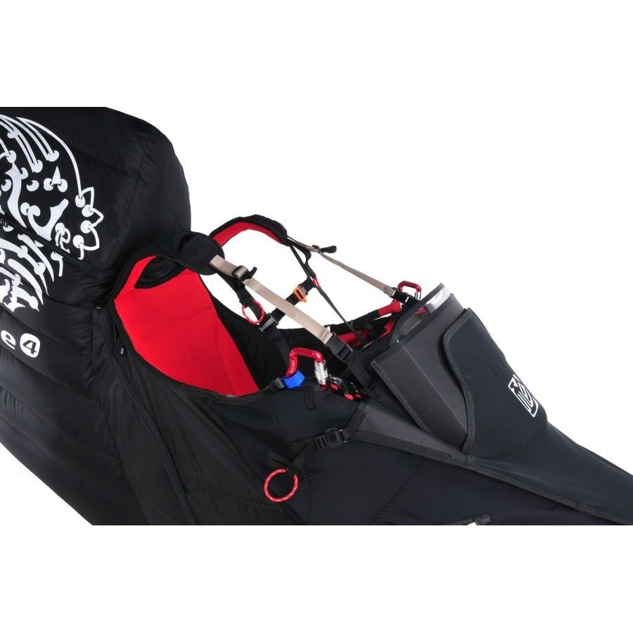 Genie Race 4 windshield (stowed)