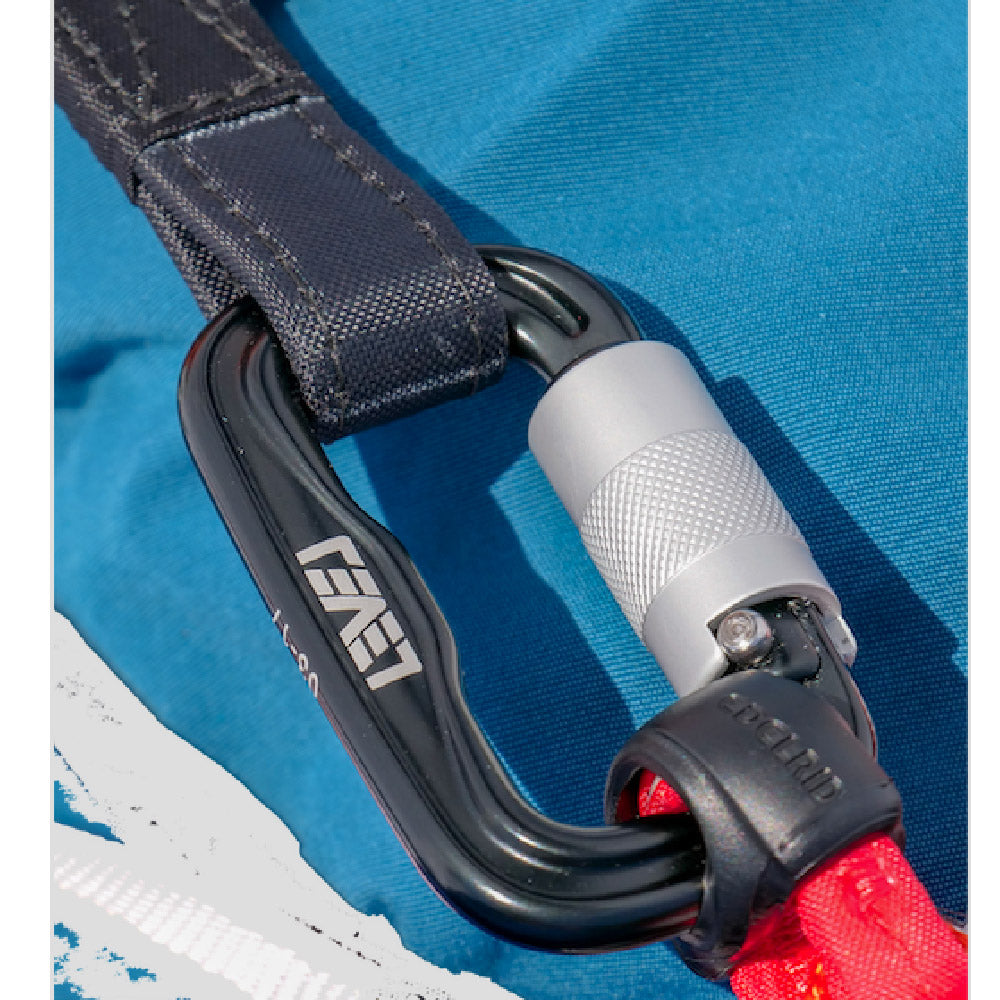 Level Wings Fusion V3: image of the anti-twists when mounted on harness and karabiners (karabiners not included)