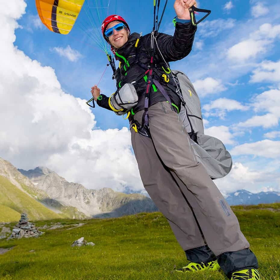 Roamer 2 with optional extra Roamer 2 Airbag and Kase front reserve container fitted.