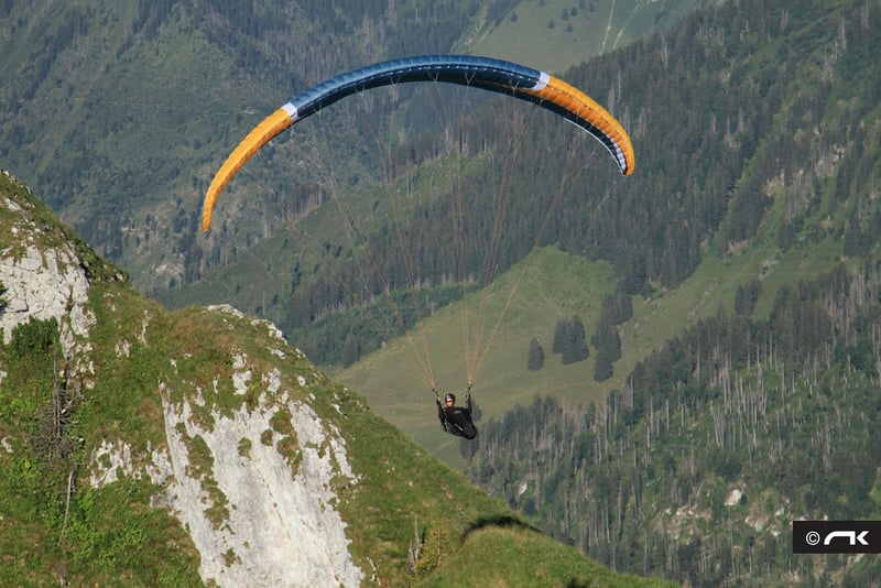 Niviuk Peak 3 - Diamond (blue with orange wing tips)