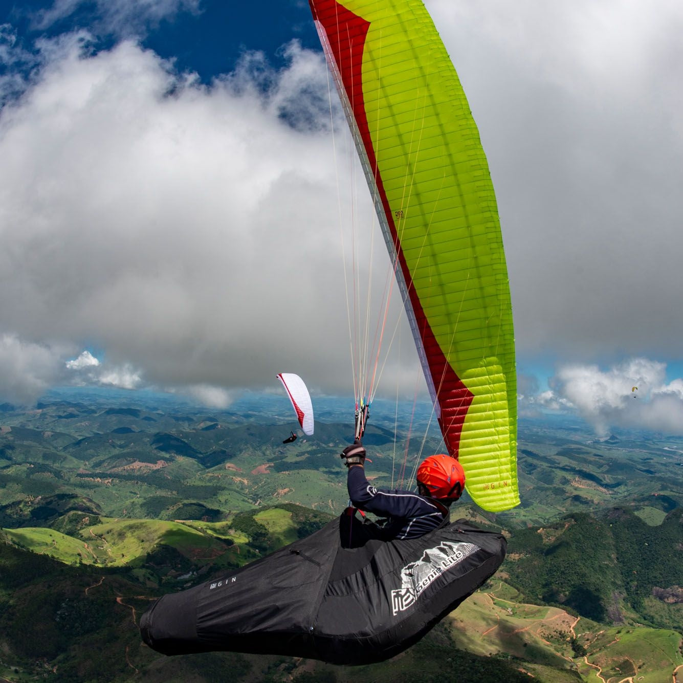Gin Bonanza 2 sports class paraglider | EN C
