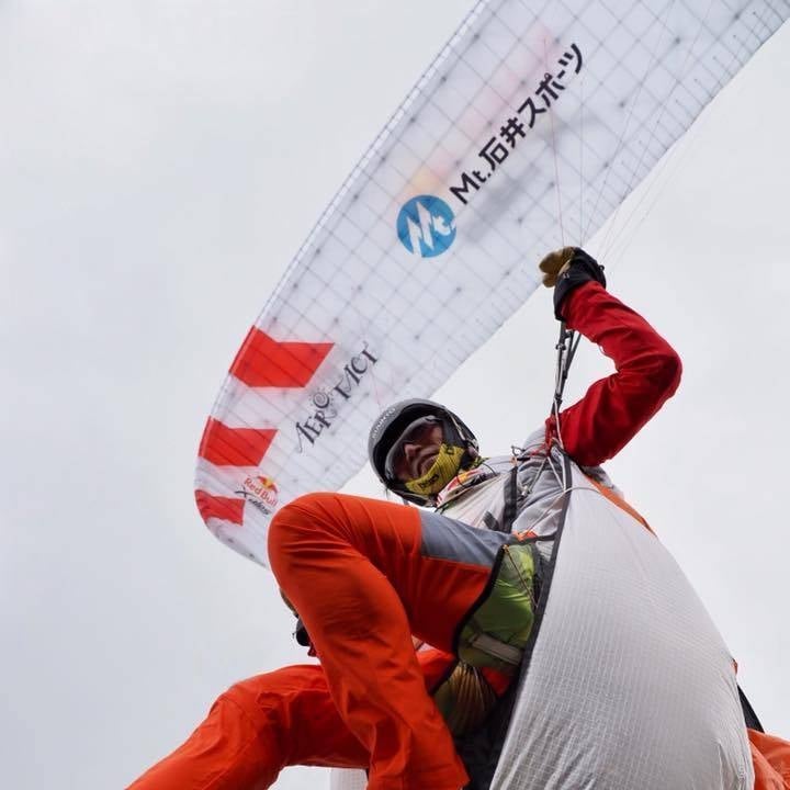 with Red Bull X-Alps and other sponsor logos.