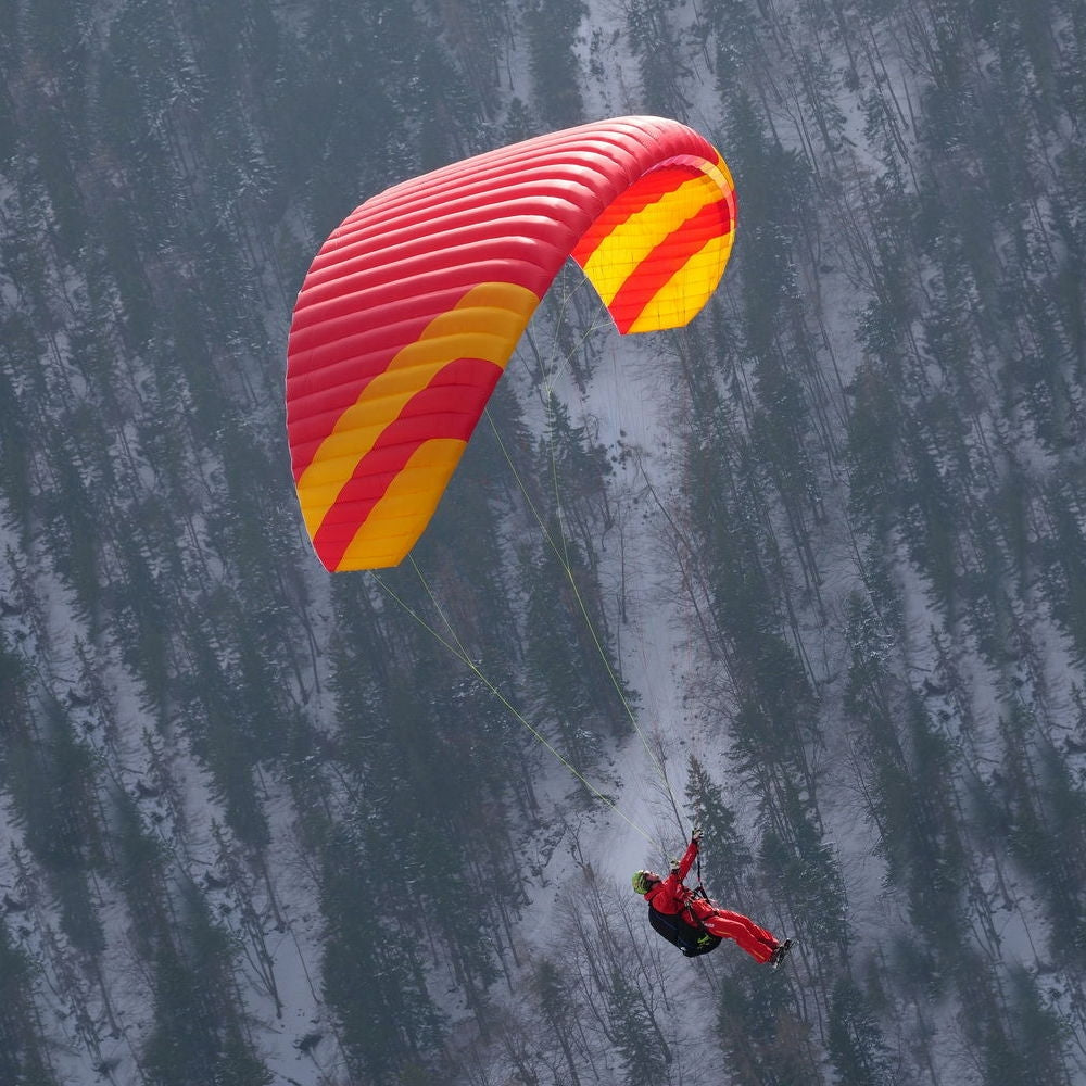 Phi SONATA EN A paraglider