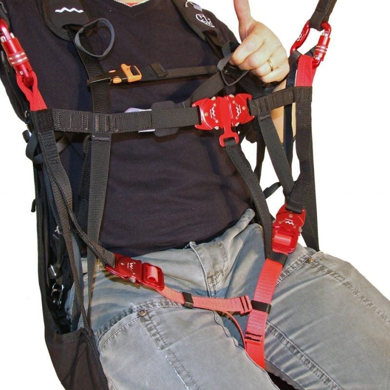 Side pockets with zip closures.