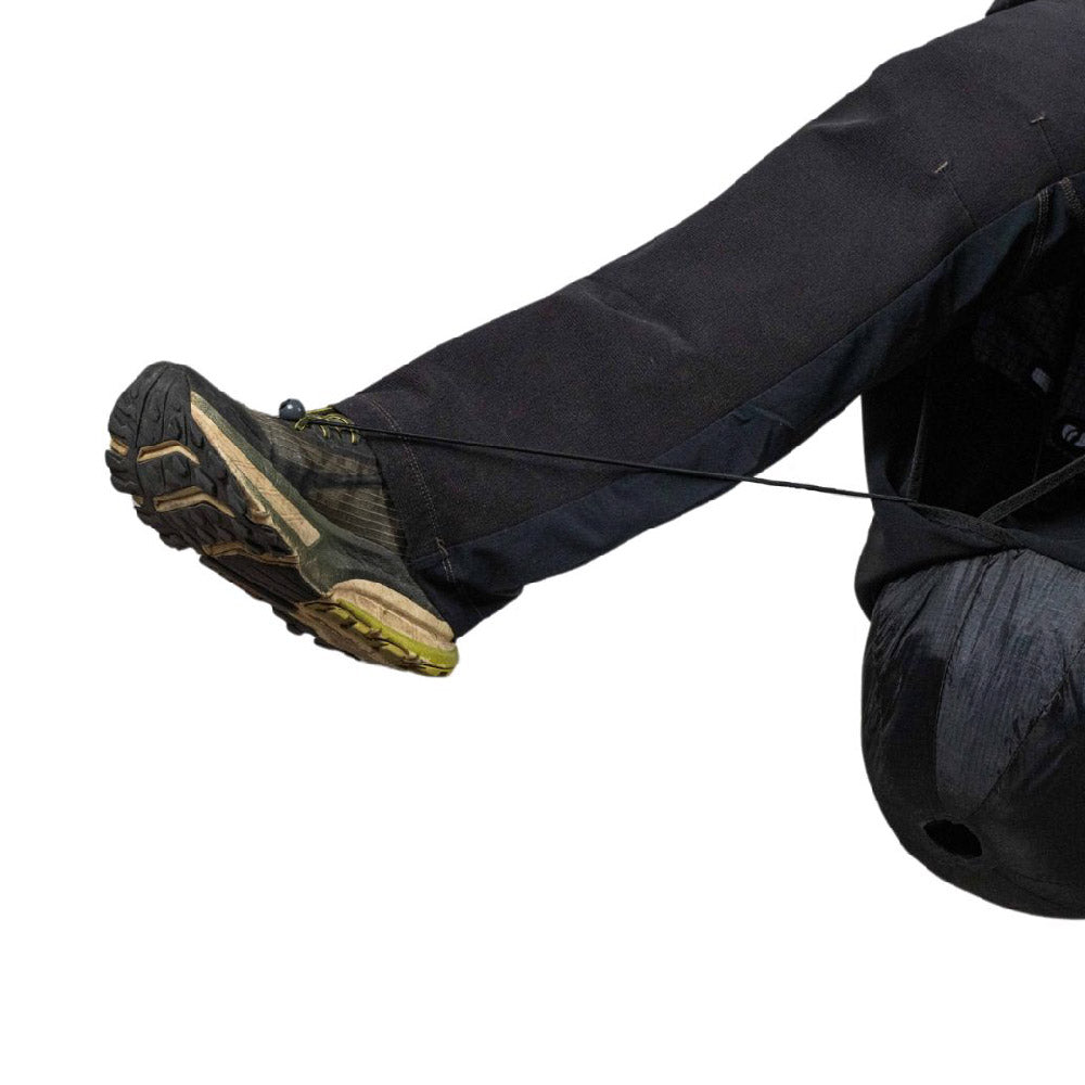Elastic for easier access into the leg cover