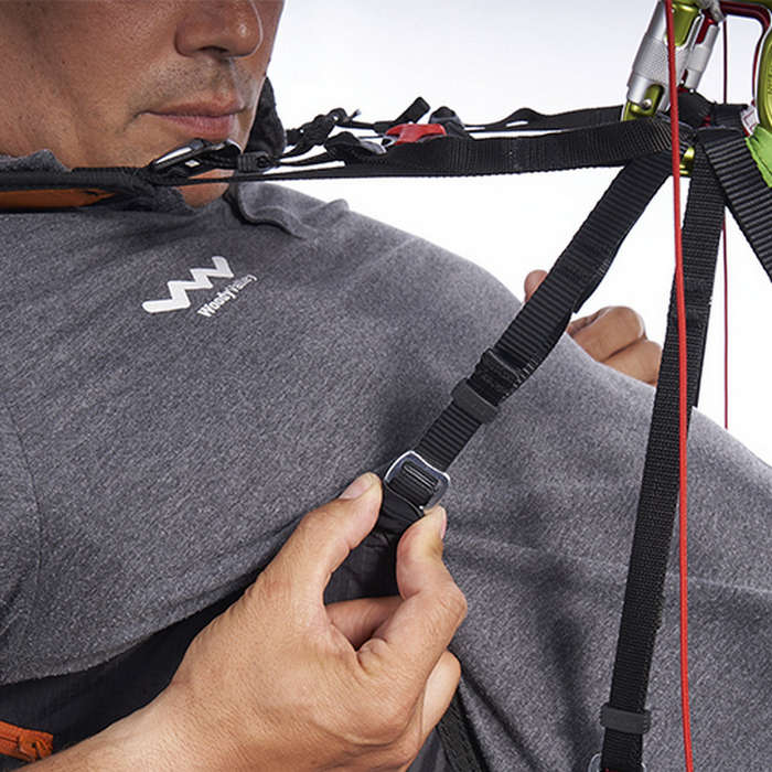 Woody Valley Crest with rucksack