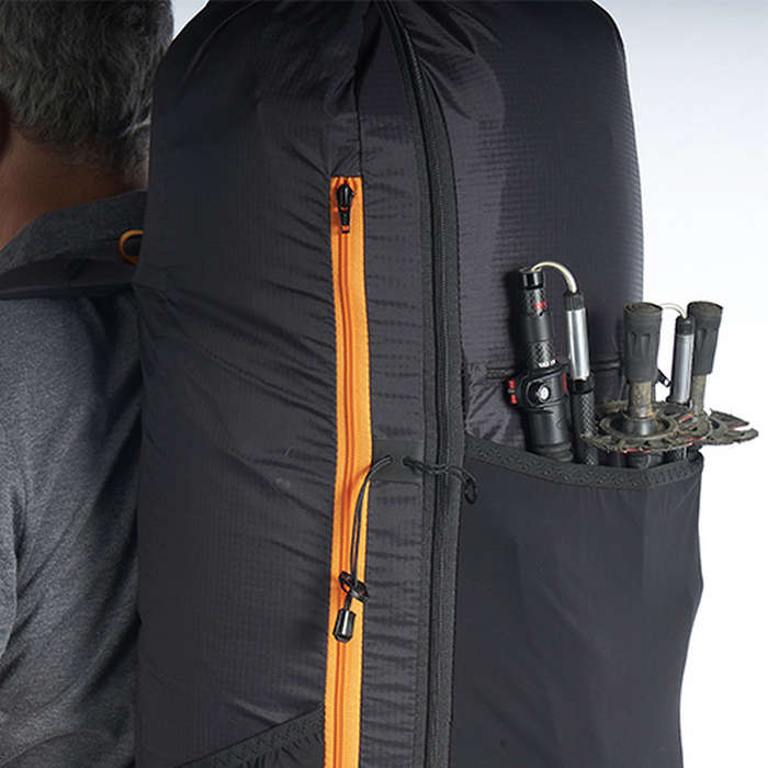 Woody Valley Crest with rucksack