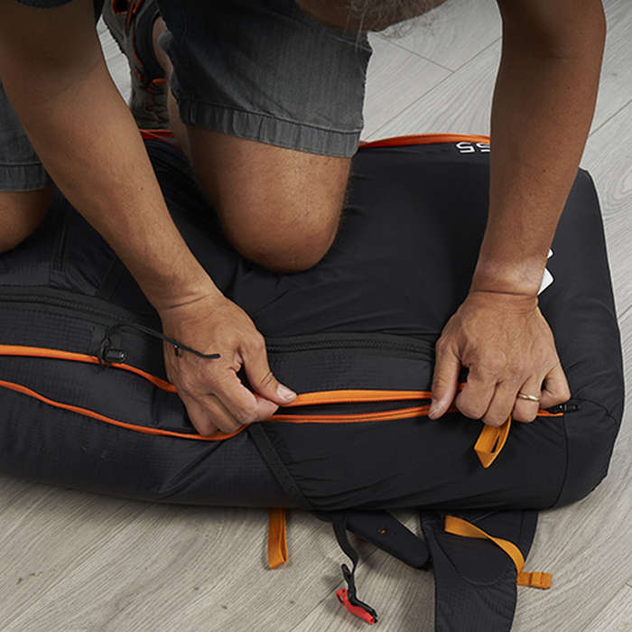 Woody Valley Crest with rucksack