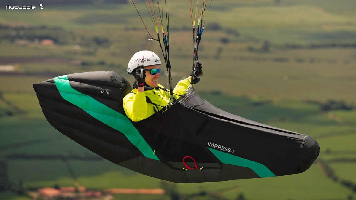 Fitting the reserve parachute