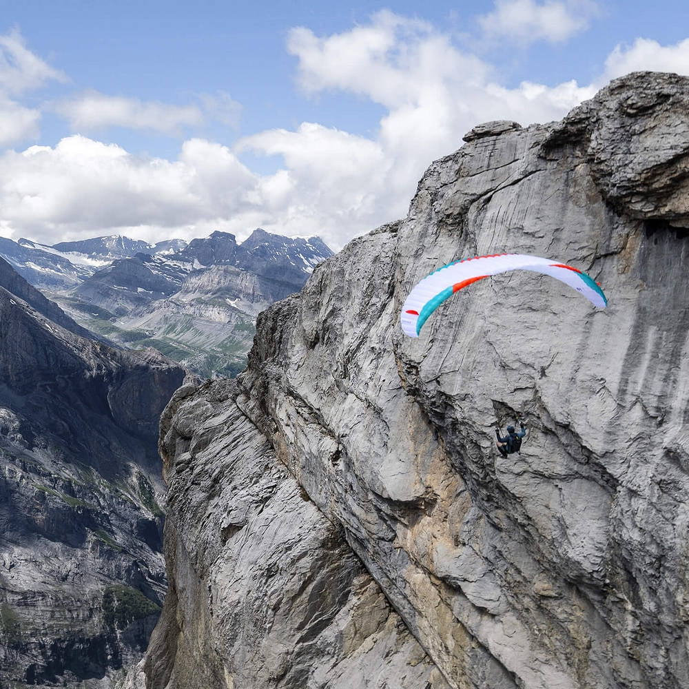 Advance PI 3 light paraglider