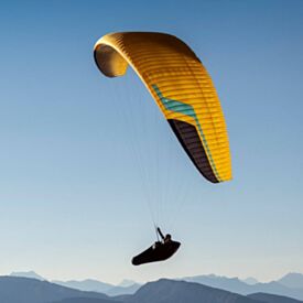 Niviuk Artik 6 sports paraglider