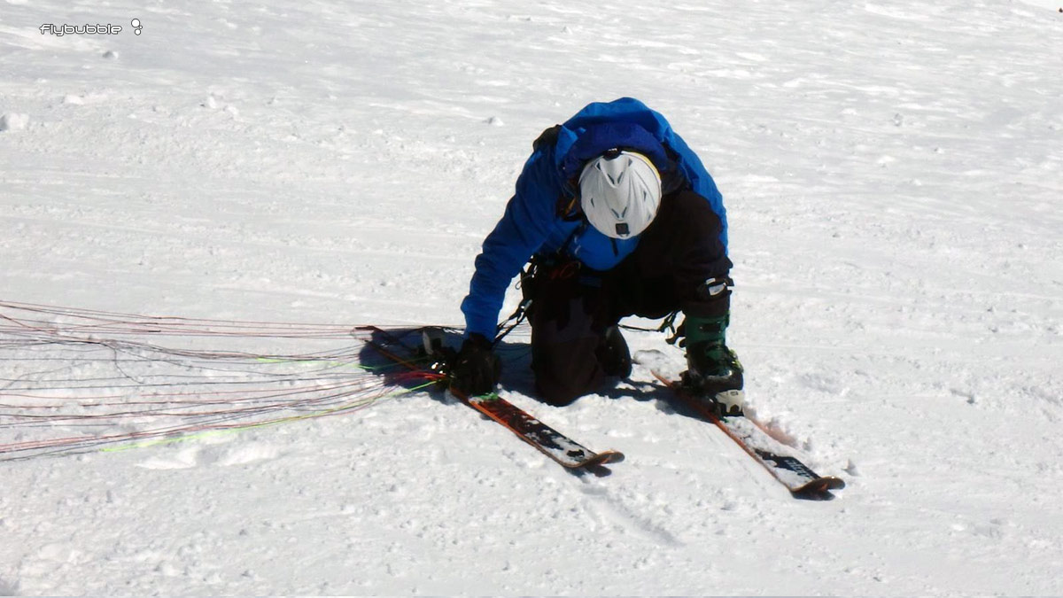 Speed Riding Safety: attaching skis