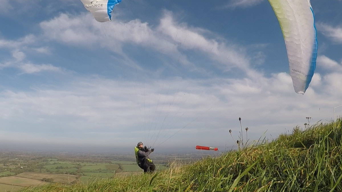 Depower a Paragliding in strong wind: As and Cs