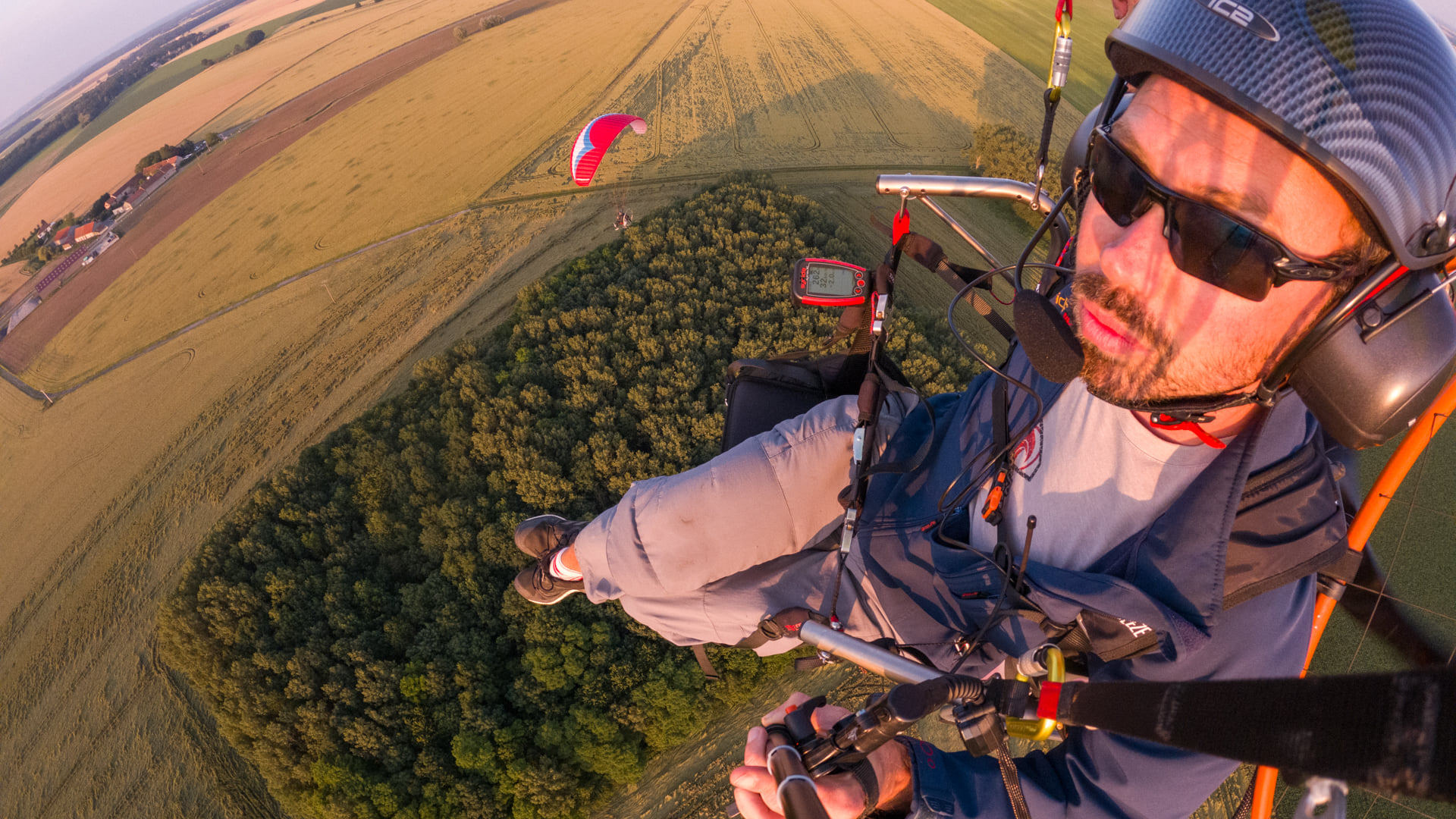 Choose The Right Flight Instrument: Powered Paragliding
