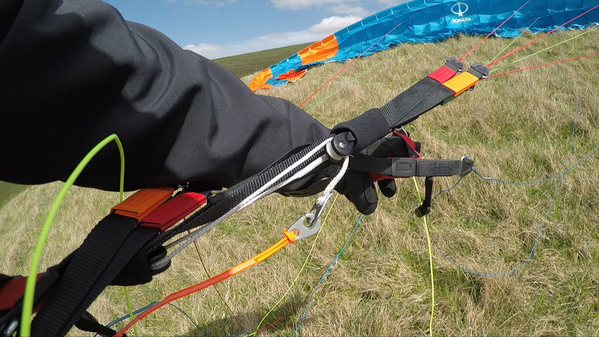Phi SONATA paraglider review: risers