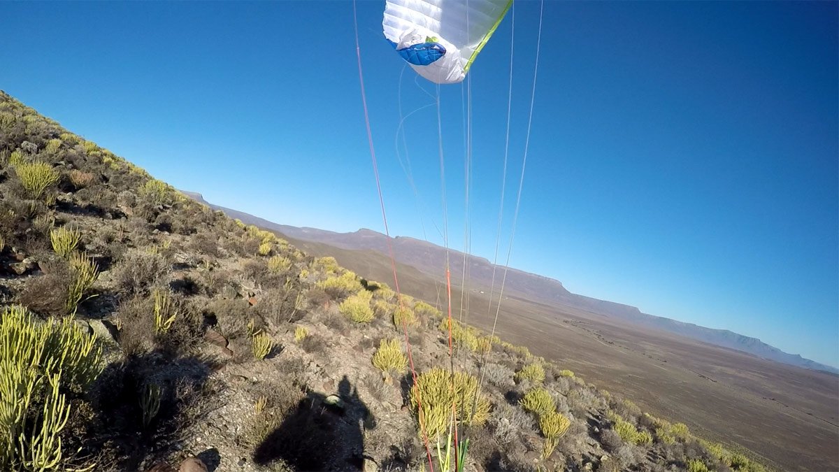 How to fix a cravatte on a paraglider: danger
