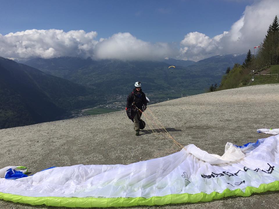 Bornes To Fly: setting up on Plaine Joux
