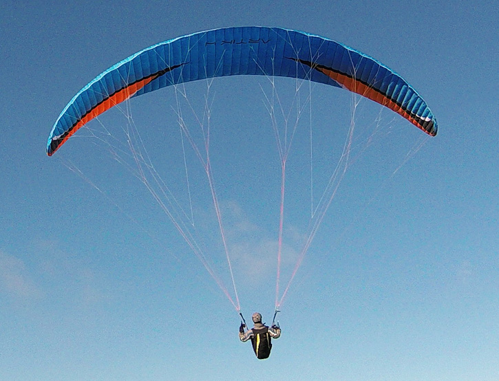 Niviuk Artik 4 paraglider trailing edge