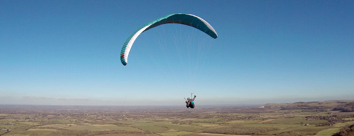 Advance IOTA paraglider turns